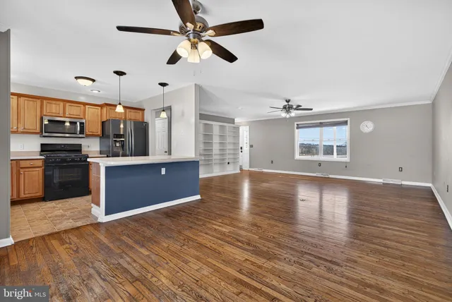 $300,000 | 735 Cragmoor Road, York Haven, PA 17370