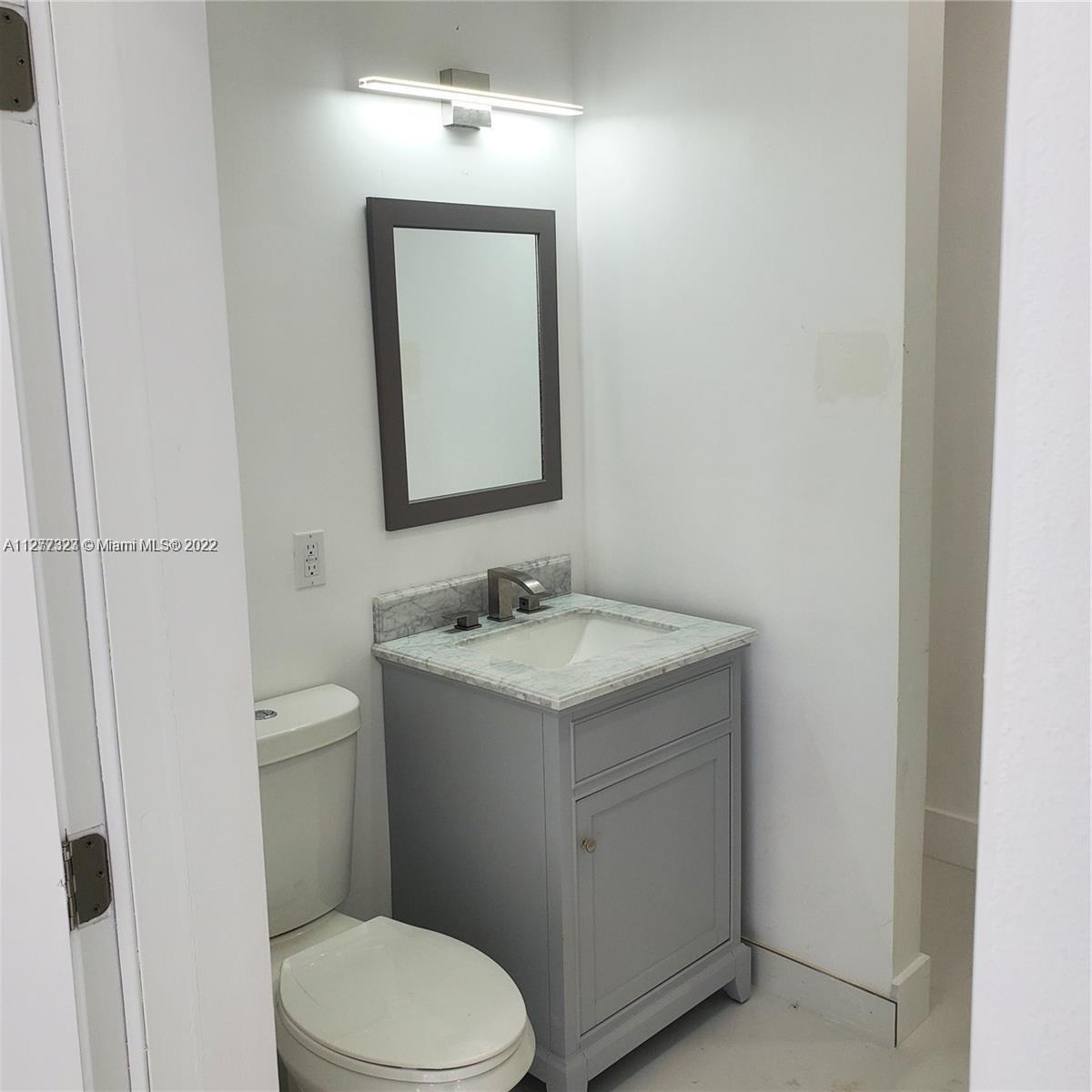 35220 Southwest 213th Avenue Homestead, FL 33034 - Photo 26 of 46 GUEST BATHROOM
