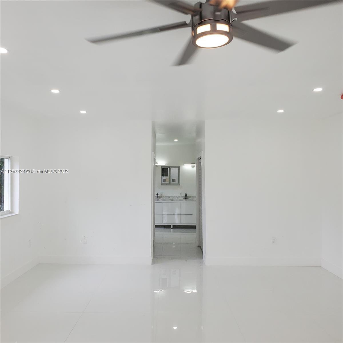 35220 Southwest 213th Avenue Homestead, FL 33034 - Photo 31 of 46 MASTER BEDROOM