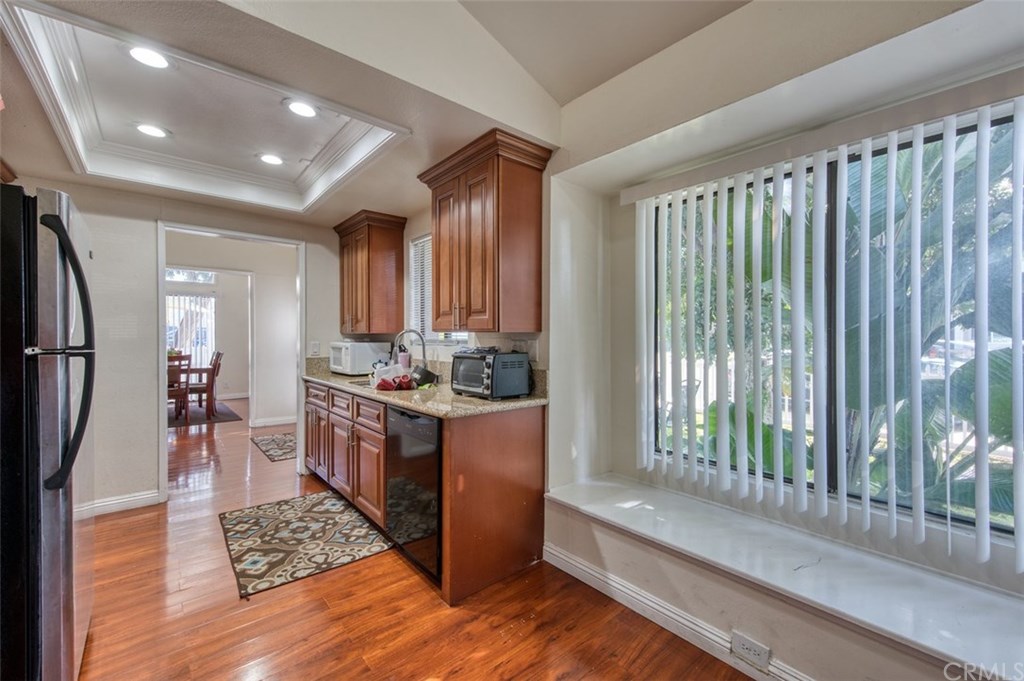 7941 Moonshadow Circle Huntington Beach, CA 92647 - Photo 17 of 41