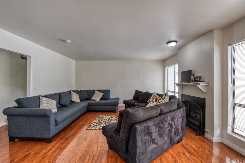 7941 Moonshadow Circle Huntington Beach, CA 92647 - Photo 18 of 41