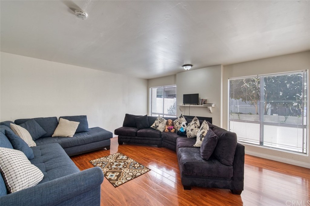 7941 Moonshadow Circle Huntington Beach, CA 92647 - Photo 19 of 41