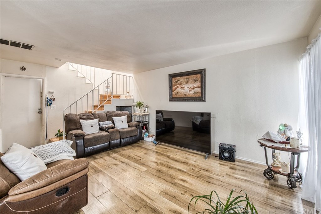 7941 Moonshadow Circle Huntington Beach, CA 92647 - Photo 4 of 41