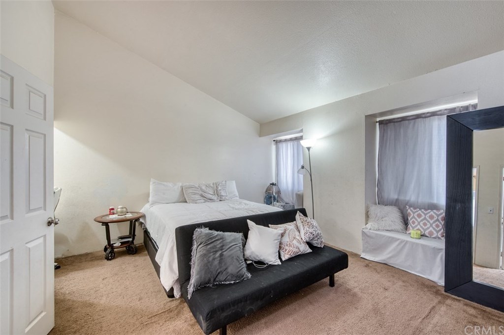 7941 Moonshadow Circle Huntington Beach, CA 92647 - Photo 5 of 41