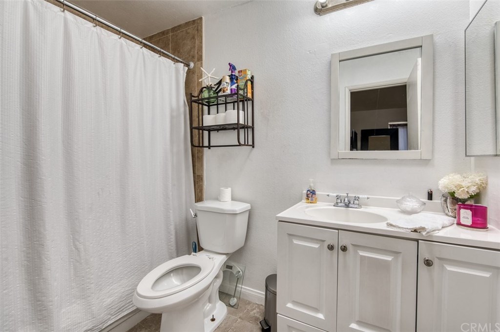 7941 Moonshadow Circle Huntington Beach, CA 92647 - Photo 7 of 41