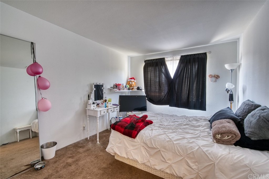 7941 Moonshadow Circle Huntington Beach, CA 92647 - Photo 9 of 41