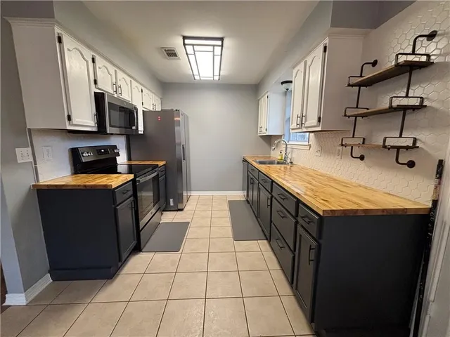 $2,300 | 39313 McQueen Road, Pearl River, LA 70452