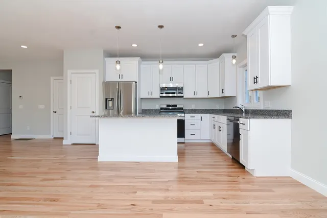 $3,650 | 76 Pouts Lane, Unit 76, Uxbridge, MA 01569