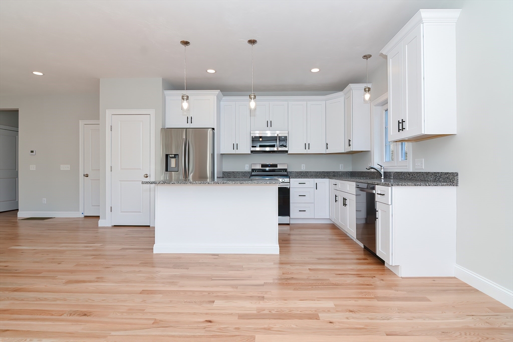 76 Pouts Lane, Unit 76 Uxbridge, MA 01569 - Photo 5 of 27