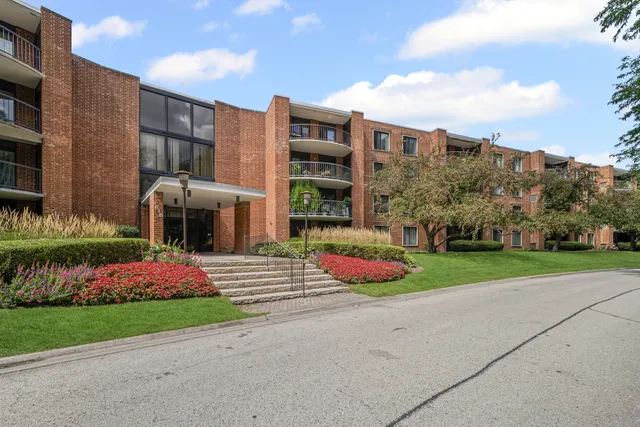 $260,000 | 1615 East Central Road, Unit 417C, Arlington Heights, IL 60005