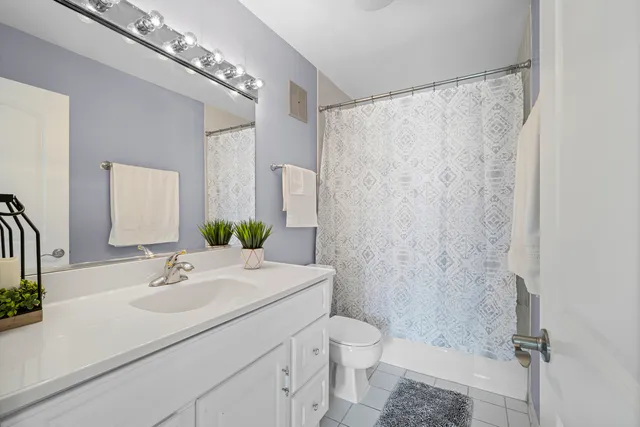 $260,000 | 1615 East Central Road, Unit 417C, Arlington Heights, IL 60005