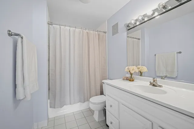 $260,000 | 1615 East Central Road, Unit 417C, Arlington Heights, IL 60005