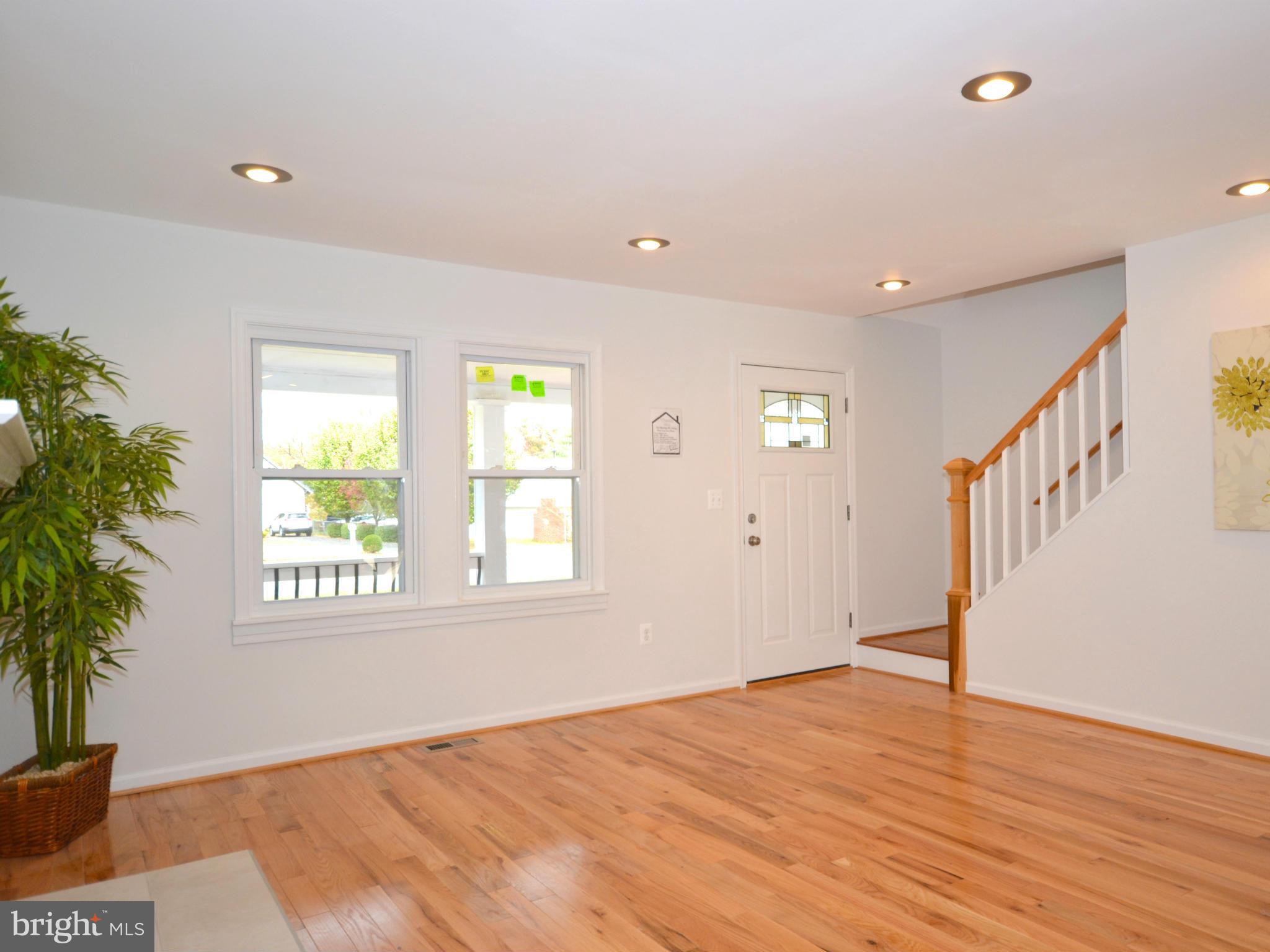 5233 Hagan Road Temple Hills, MD 20748 - Photo 2 of 22 Living Room