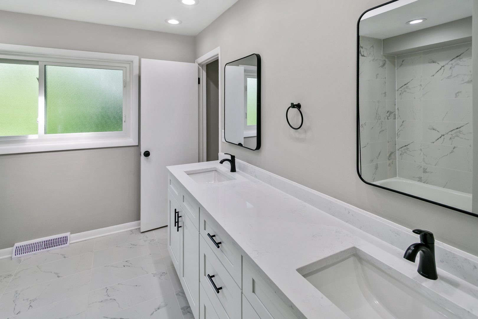 617 Busse Road Mount Prospect, IL 60056 - Photo 10 of 25
