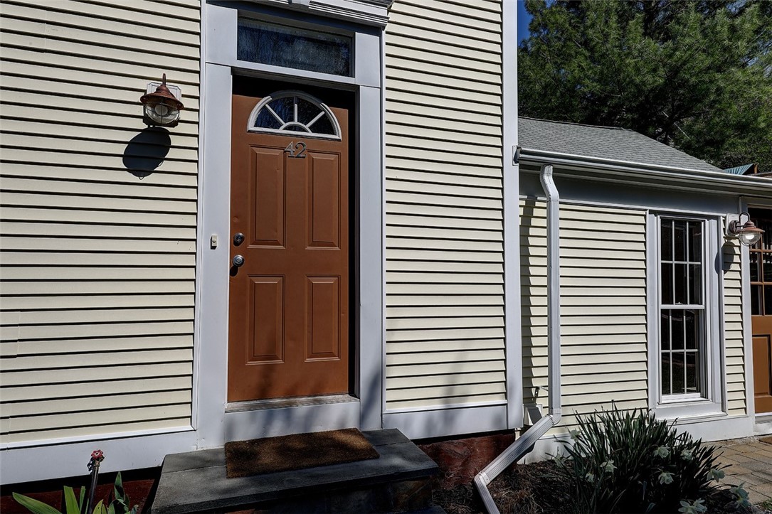 42 Hope Furnace Road Scituate, RI 02831 - Photo 8 of 47