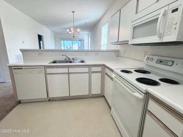 $1,599 | 7509 Moorhen Lane Southwest, Unit 52D, Sunset Beach, NC 28468