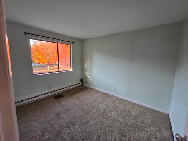 $2,100 | 616 Portland Street, Unit 53, Rochester, NH 03867