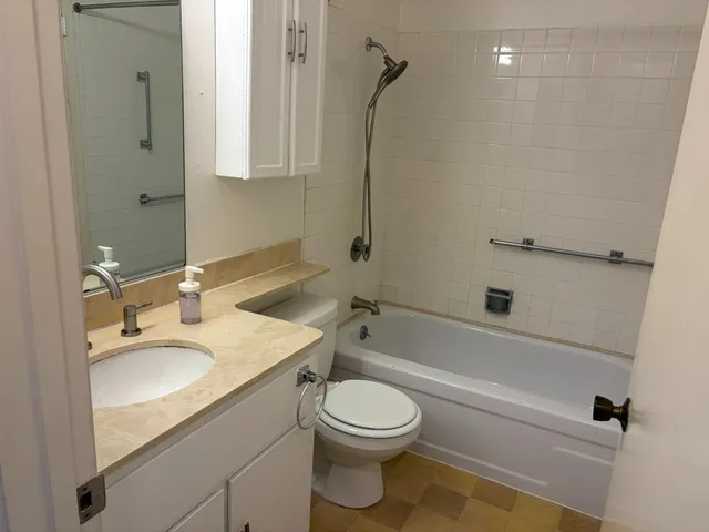 $3,275 | 2419 Greendale Drive, South San Francisco, CA 94080