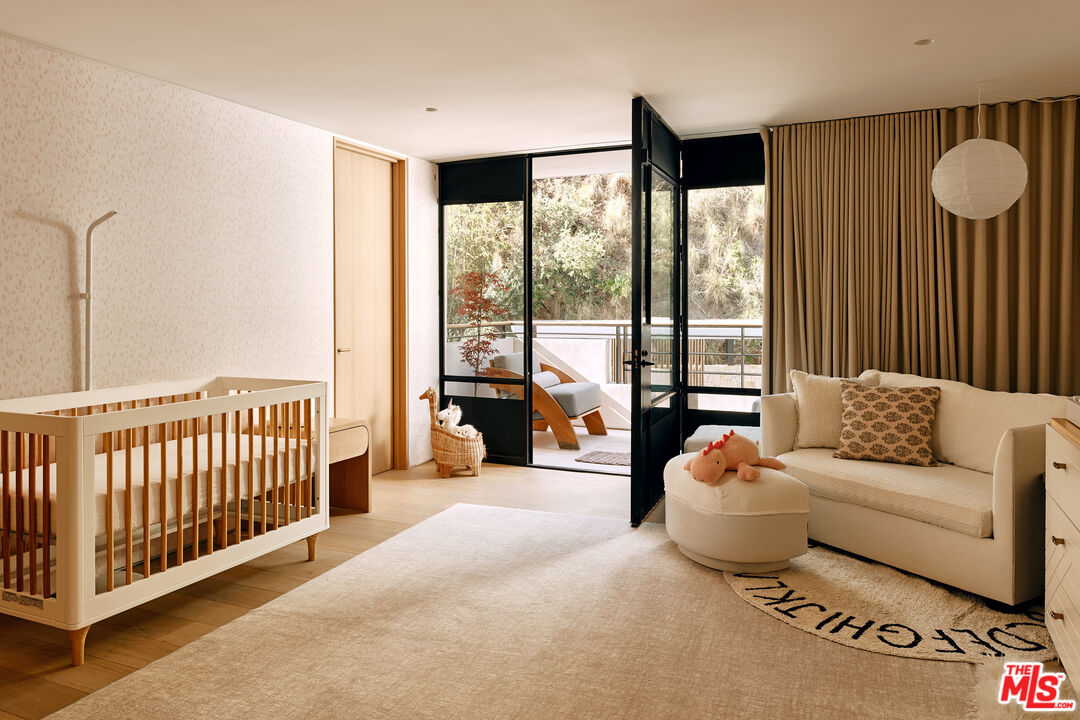 9509 Heather Road Beverly Hills, CA 90210 - Photo 22 of 26