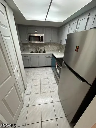 $100,000 | 3704 Broadway, Unit 107, Fort Myers, FL 33901