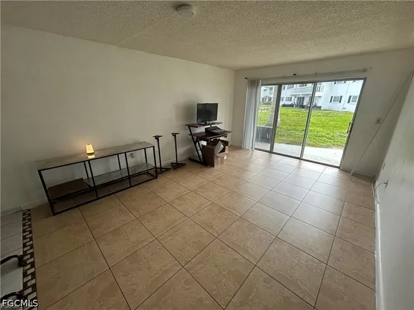$100,000 | 3704 Broadway, Unit 107, Fort Myers, FL 33901