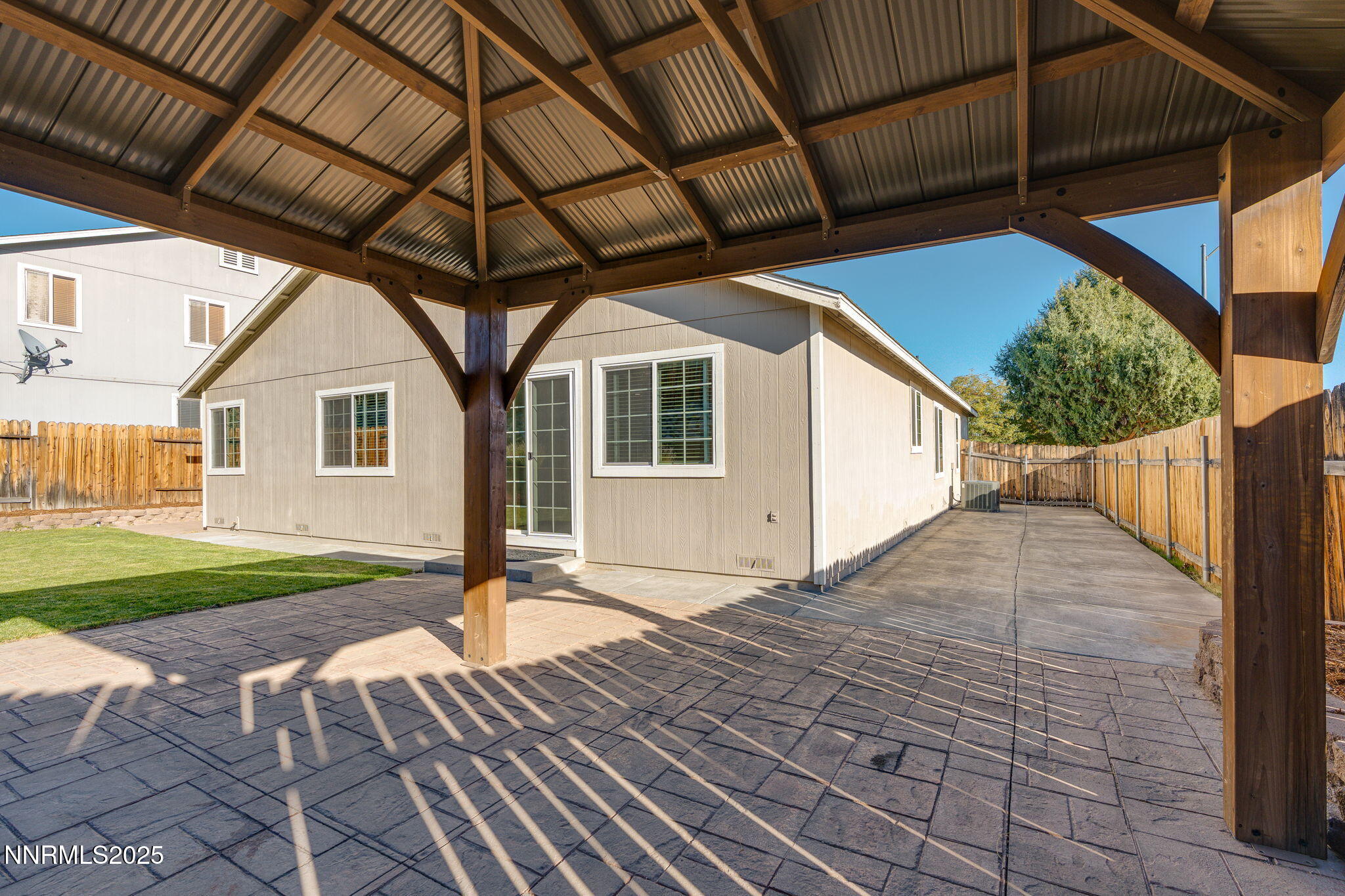 2905 Scepter Court Reno, NV 89503 - Photo 28 of 30 a front view of a house with garden