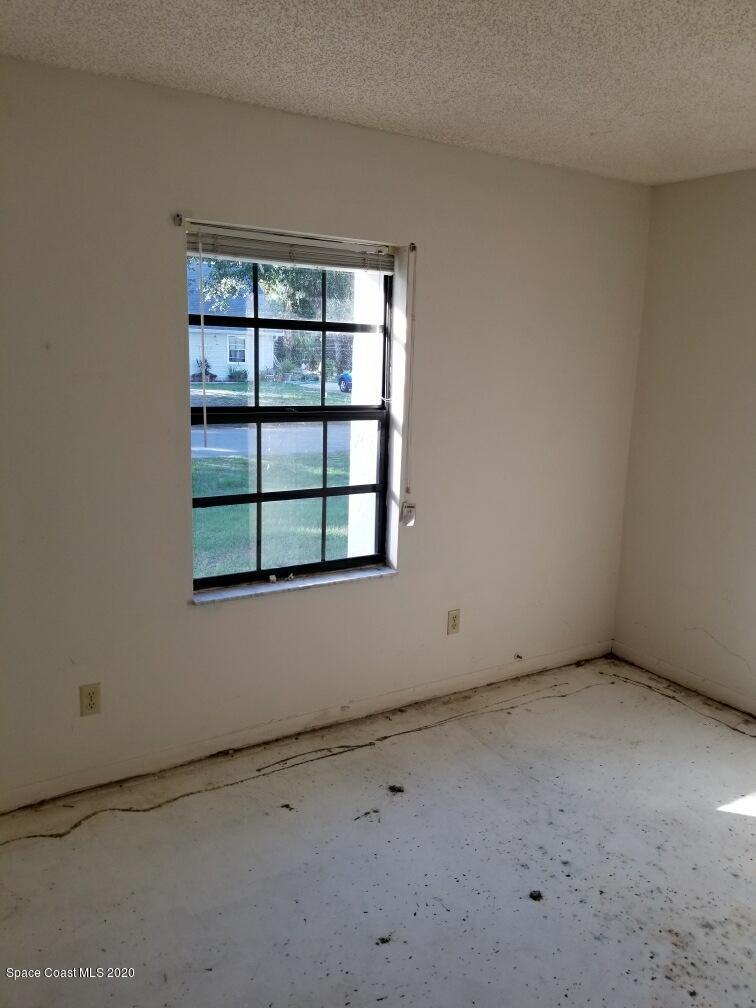 1125 Cherokee Road Southeast Palm Bay, FL 32909 - Photo 5 of 15 200425_024936_190