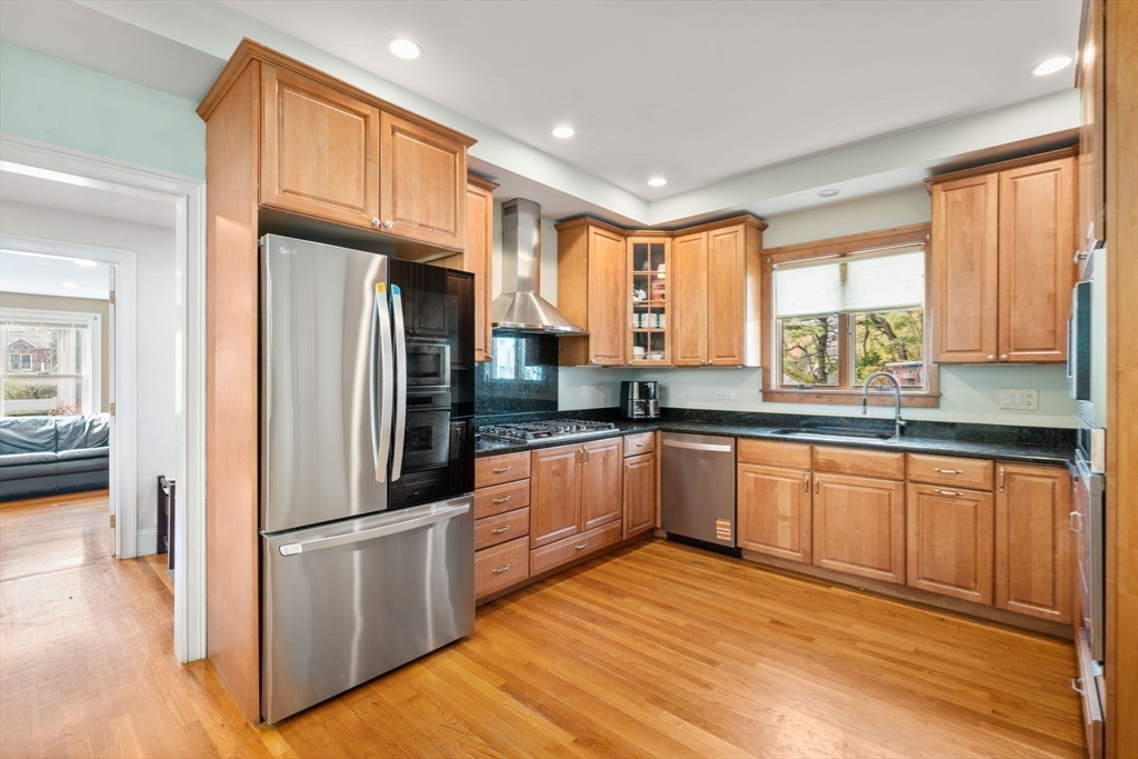 255 Adams Avenue Newton, MA 02465 - Photo 8 of 31 Gallery Image 8