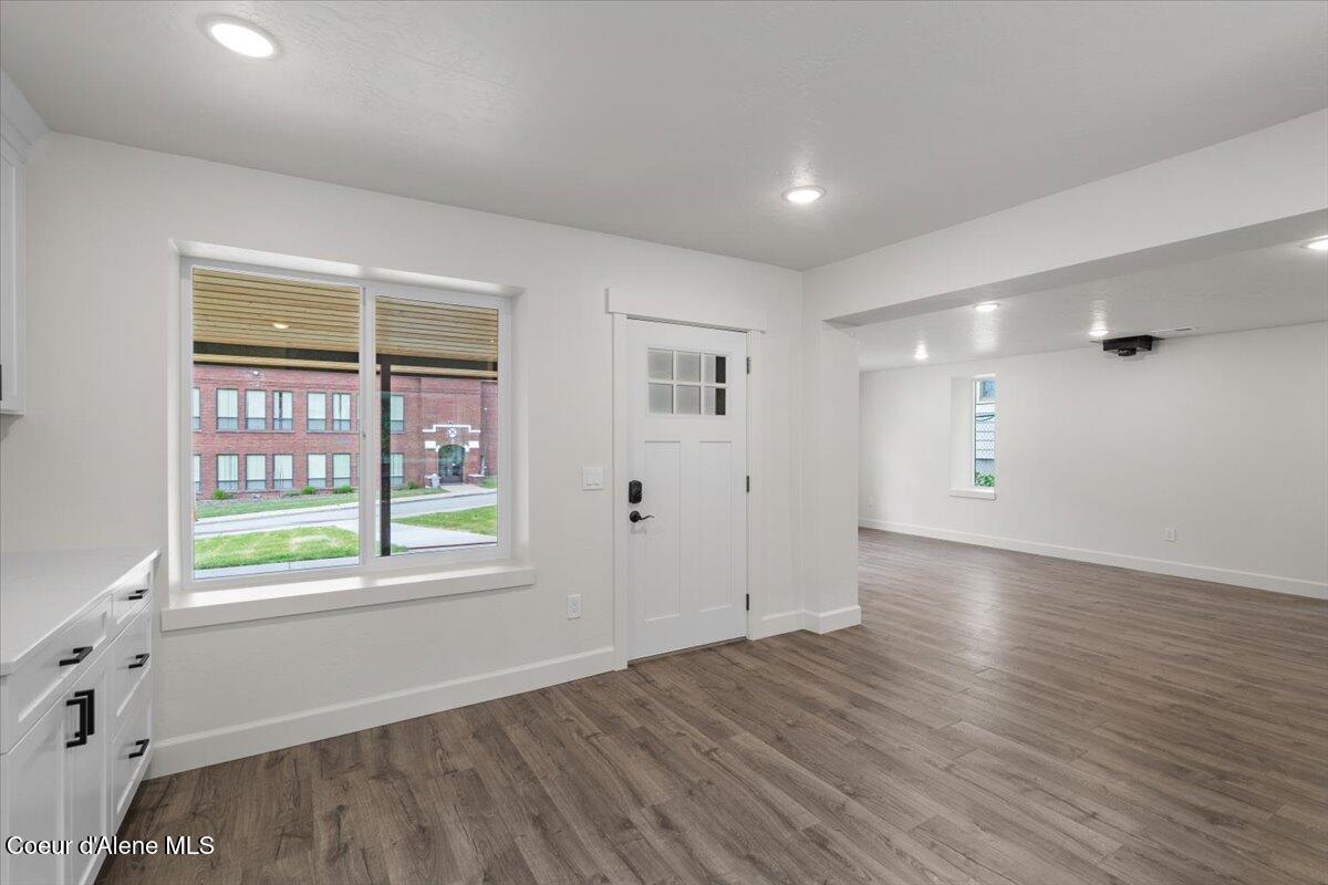 326 Park Street Mullan, ID 83846 - Photo 12 of 56 19-Kitchen
