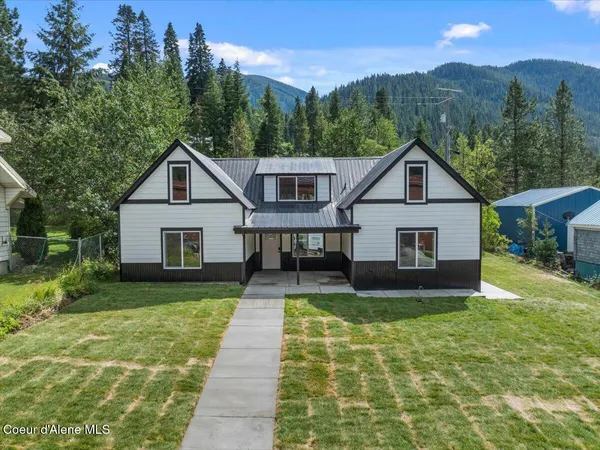$425,000 | 326 Park Street, Mullan, ID 83846