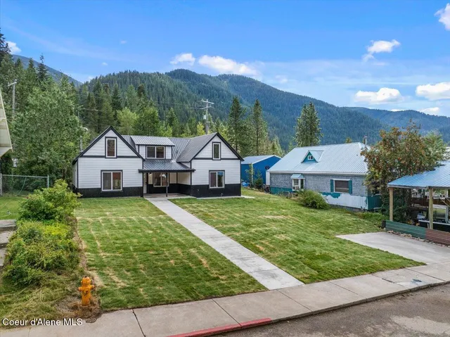 $450,000 | 326 Park Street, Mullan, ID 83846