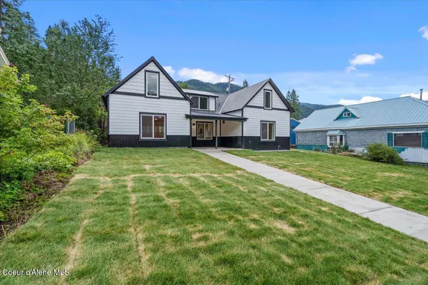 $425,000 | 326 Park Street, Mullan, ID 83846