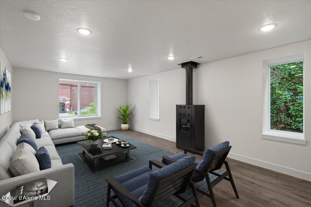 326 Park Street Mullan, ID 83846 - Photo 5 of 56 11-Living Room VS