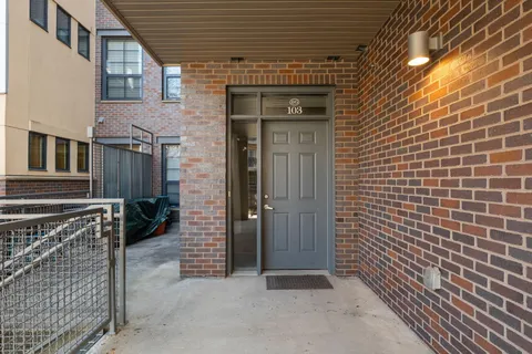 $359,900 | 825 Berry Street, Unit 103, St. Paul, MN 55114