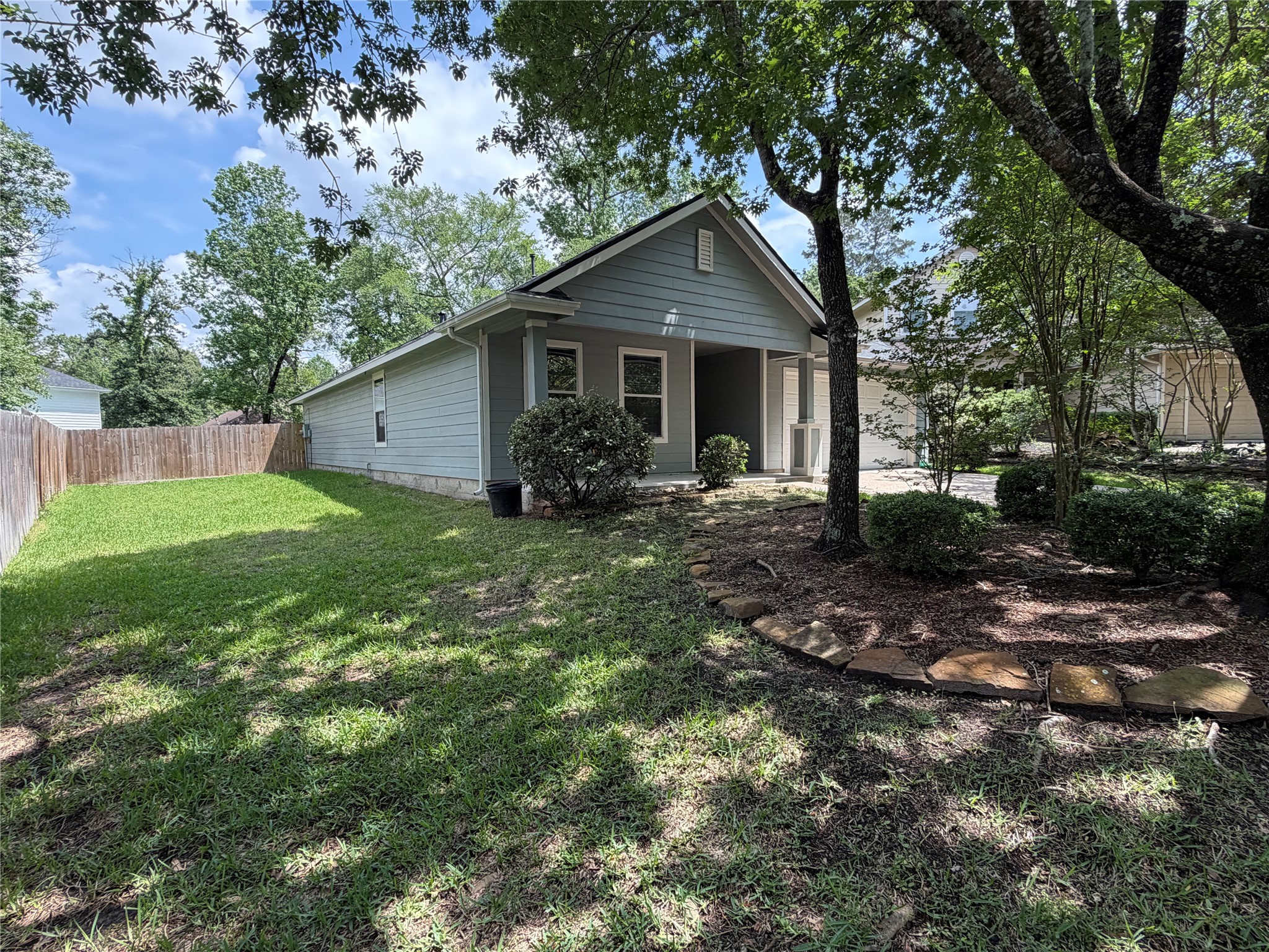 10 Druids Glen Place The Woodlands, TX 77382 - Photo 5 of 19