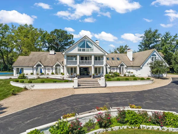 $2,595,500 | 23W735 Hobson Road, Naperville, IL 60540