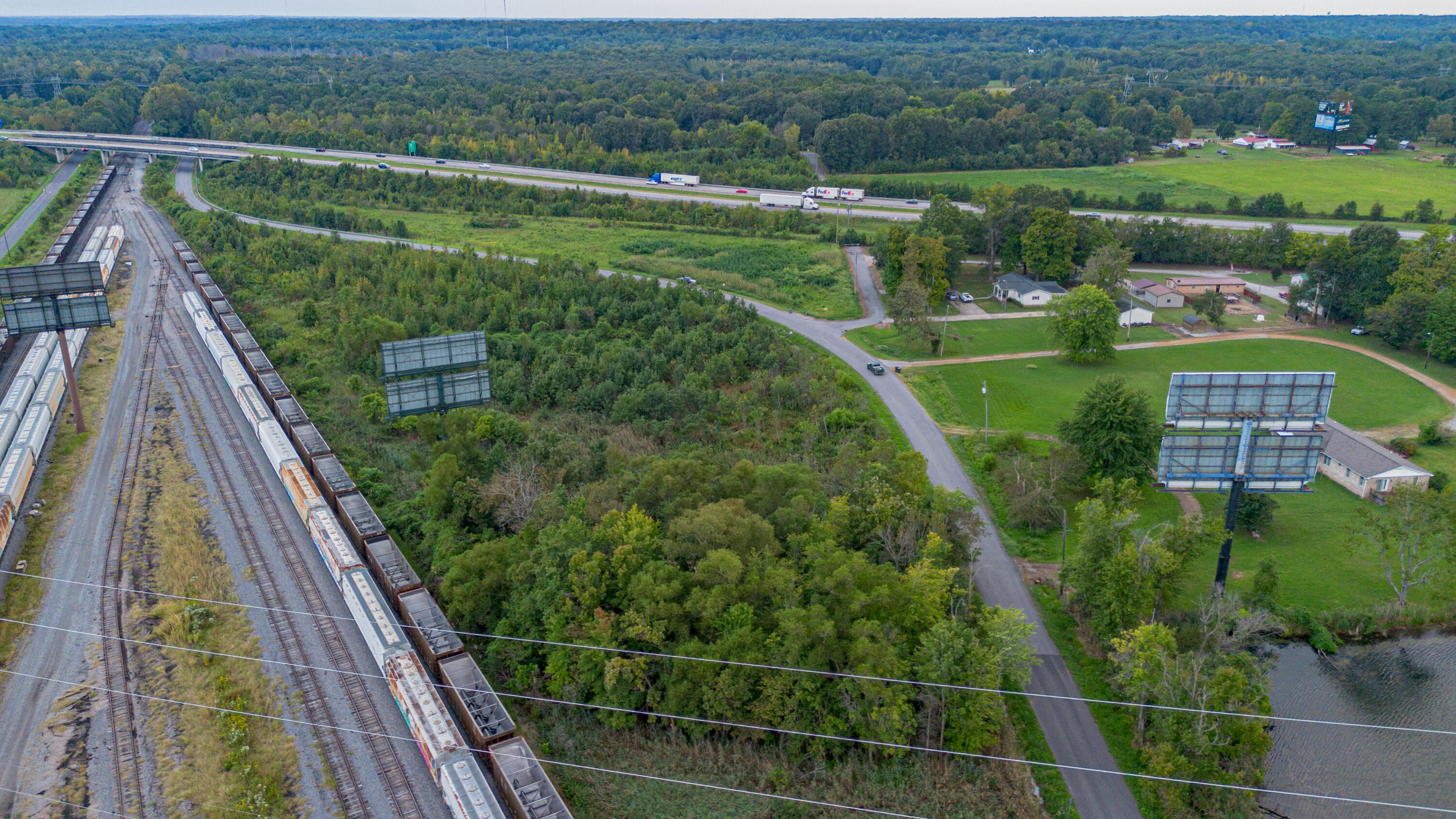 4950 Schneidman Road Paducah, KY 42003 - Photo 2 of 40 DJI_0843