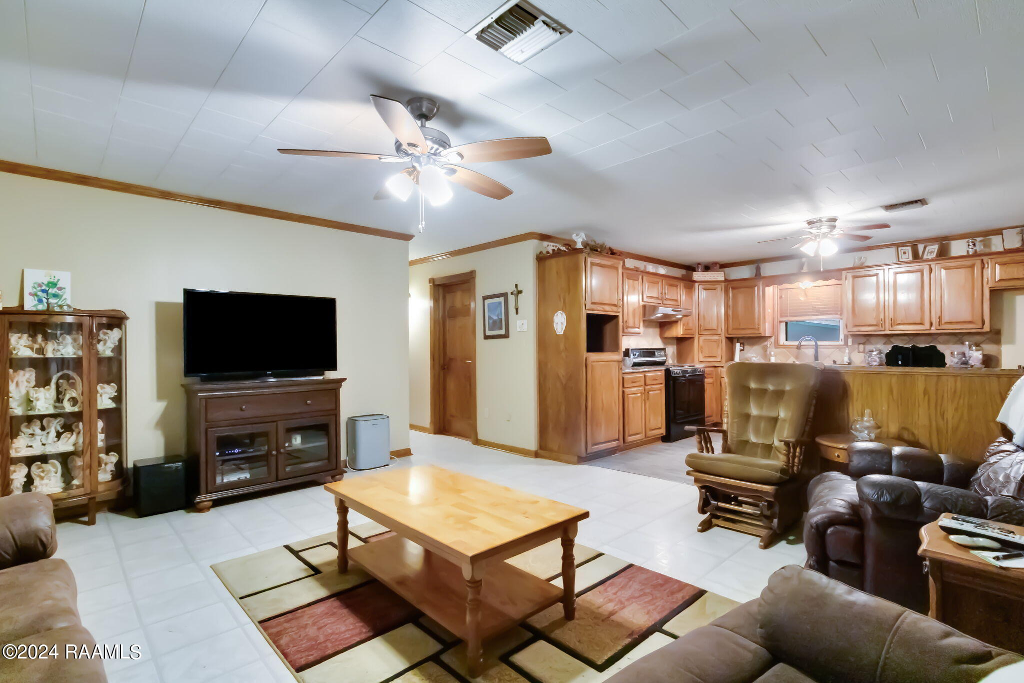 935 Pearl Street Rayne, LA 70578 - Photo 8 of 23 10-web-or-mls-935 Pearl St-10