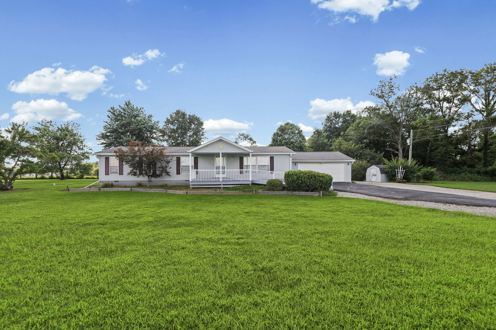 4581 Hotze Road Salem, IL 62881 - Photo 3 of 50 Gallery Image 3