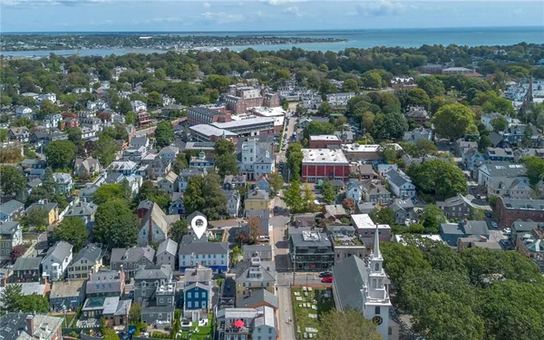 $2,050,000 | 130 Spring Street, Newport, RI 02840