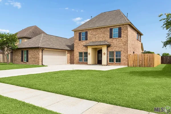 $389,900 | 8661 Sandpiper Street, Denham Springs, LA 70706