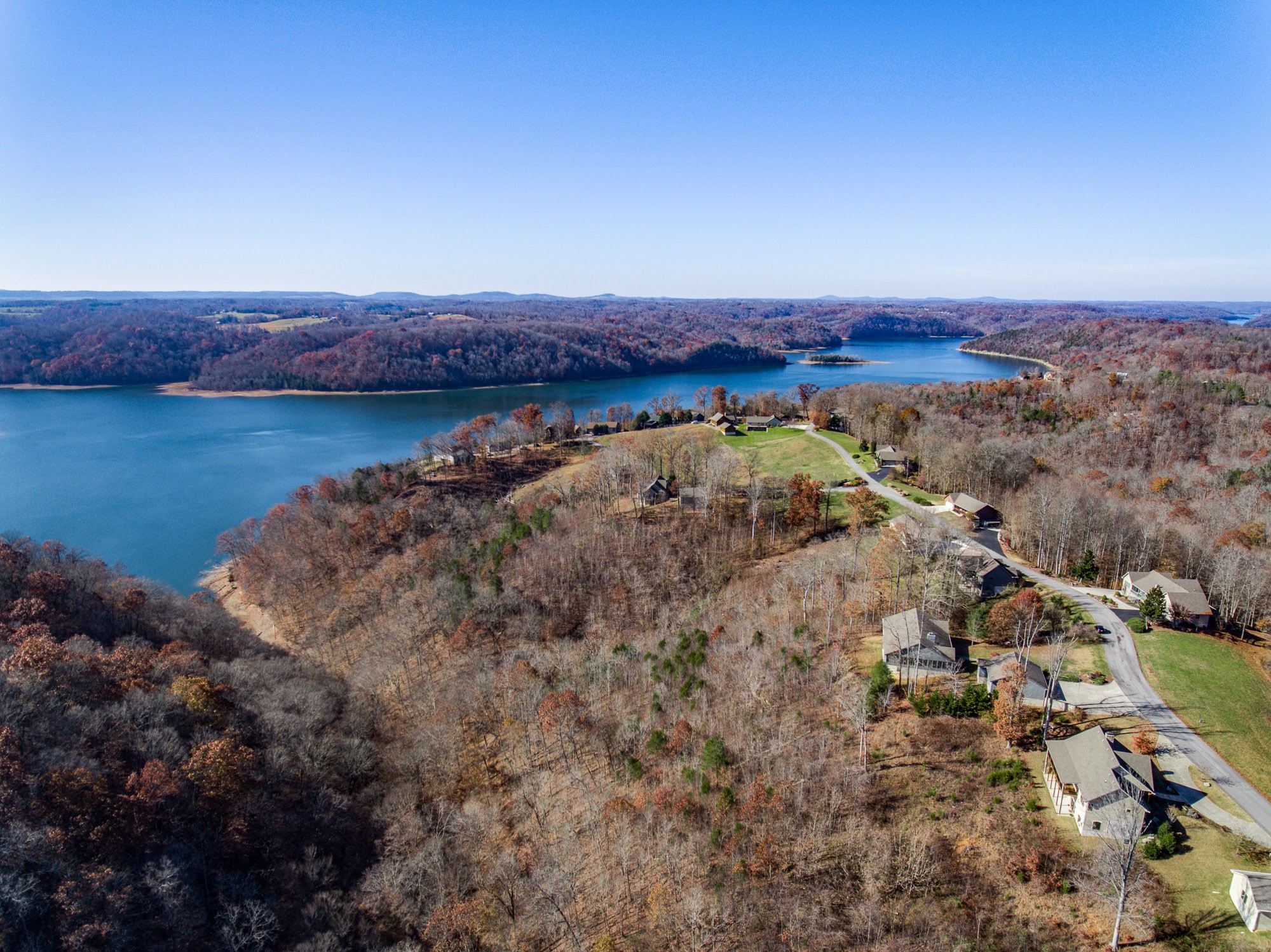 533 Mallard Pointe Road Byrdstown, TN 38549 - Photo 2 of 34 a view of lake and mountain