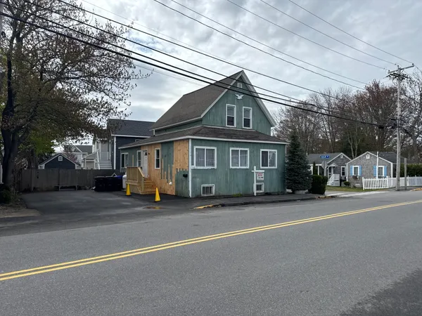 $899,000 | 113 West Grand Avenue, Old Orchard Beach, ME 04064