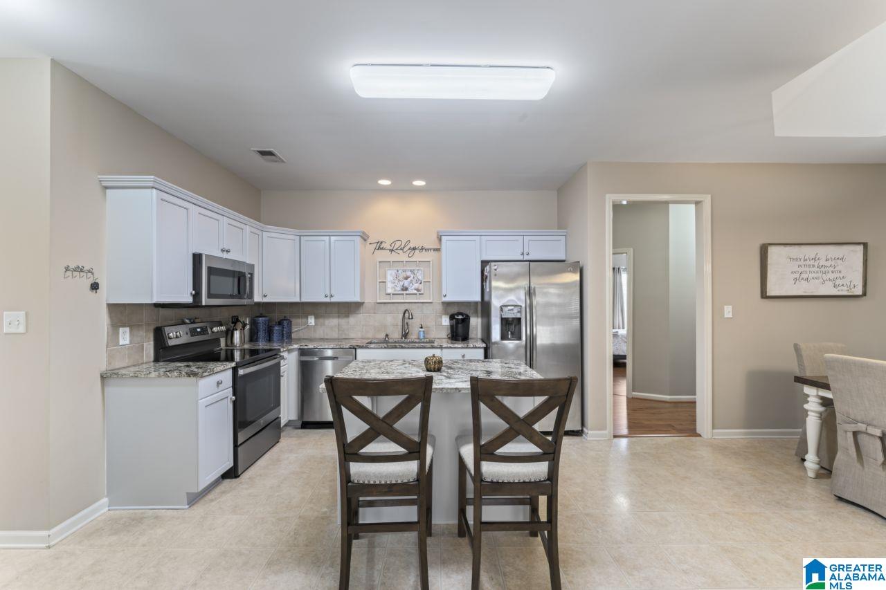 2015 Shamrock Lane Moody, AL 35004 - Photo 14 of 39