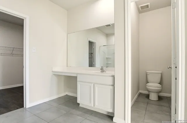 $1,700 | 715 Wild Olive Way, San Antonio, TX 78220