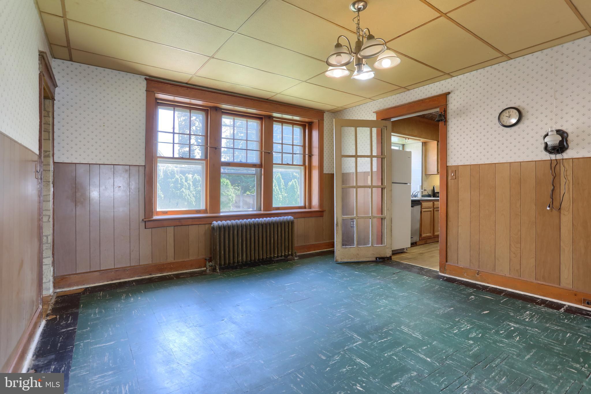 332 East Walnut Street Reading, PA 19607 - Photo 17 of 40 Breakfast Room - Possible Kitchen Location