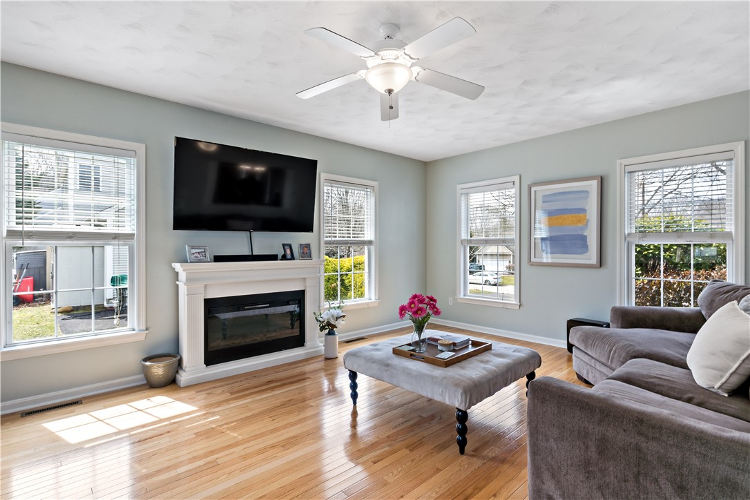 21 River View Road Narragansett, RI 02882 - Photo 15 of 38