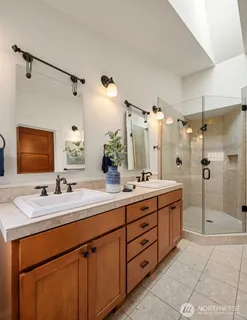 $988,880 | 1406 North 38th Street, Seattle, WA 98103