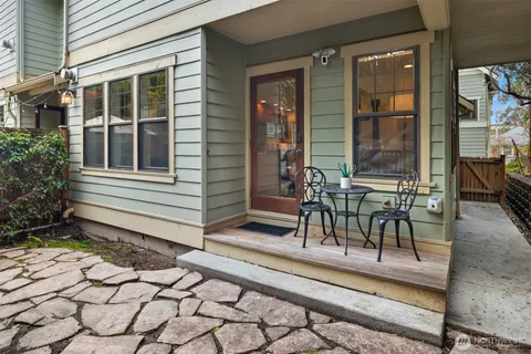 $988,880 | 1406 North 38th Street, Seattle, WA 98103