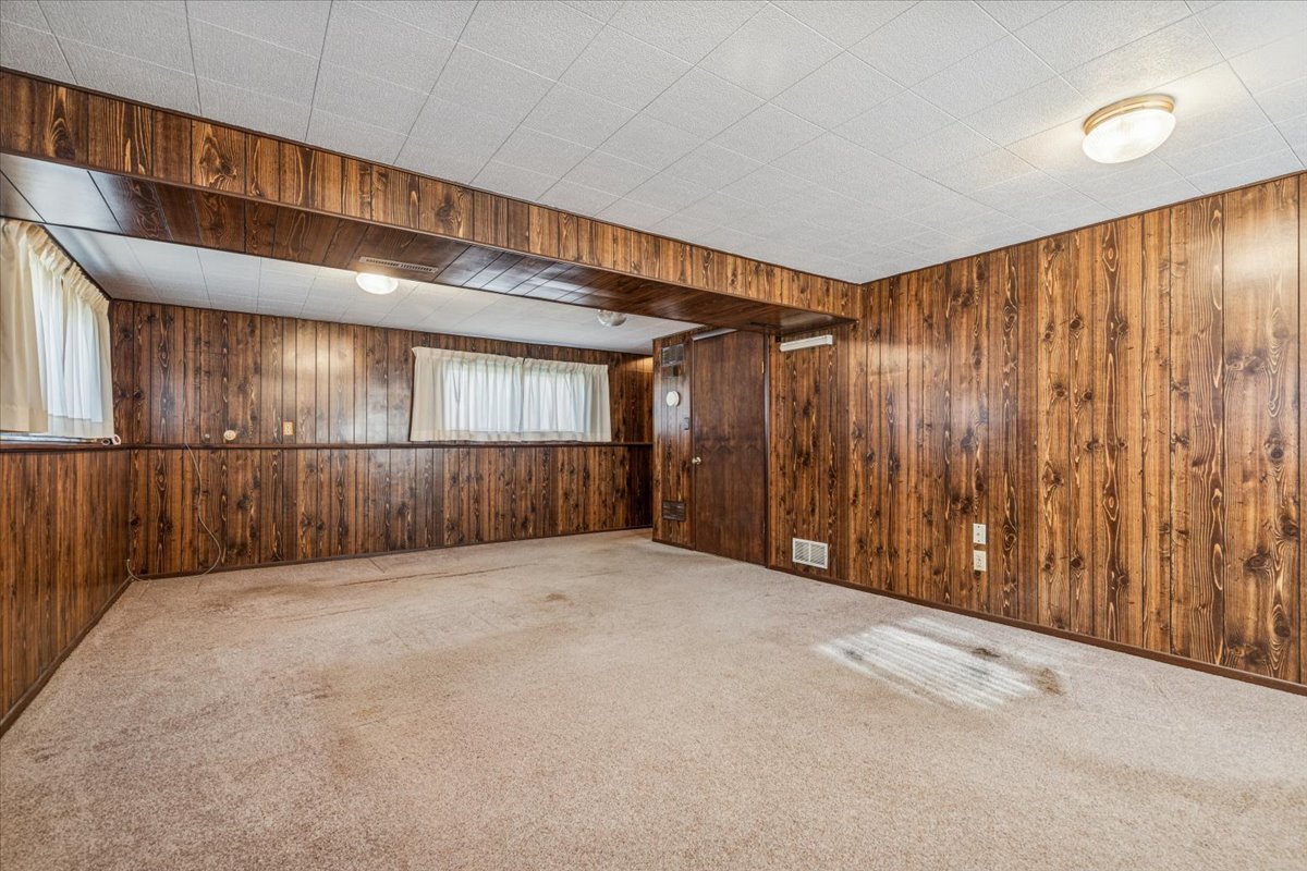 8518 Coral Road Wonder Lake, IL 60097 - Photo 12 of 20